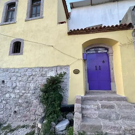 Akropolun Eteginde Tas Ev Holiday home Bergama
