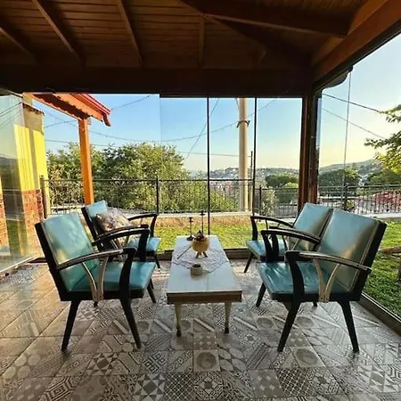 Holiday home Akropolun Eteginde Tas Ev